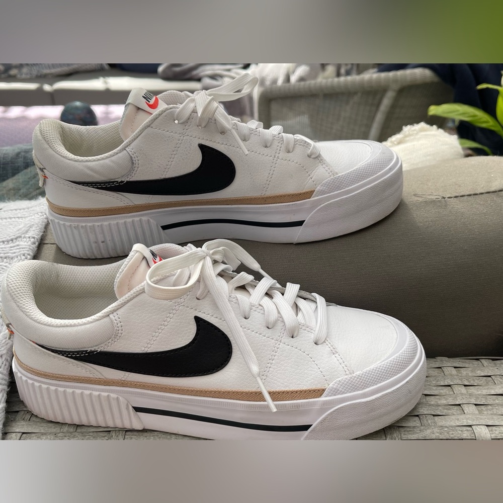 Nike Court Legacy Lift